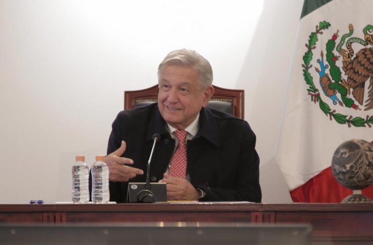 AMLO califica de “propaganda muy ramplona y de pasquín” a The Economist