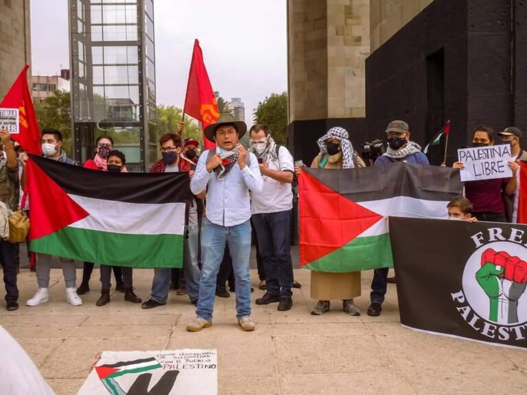 México condena los actos de Israel contra Palestina ante la ONU y en el Monumento a la Revolución