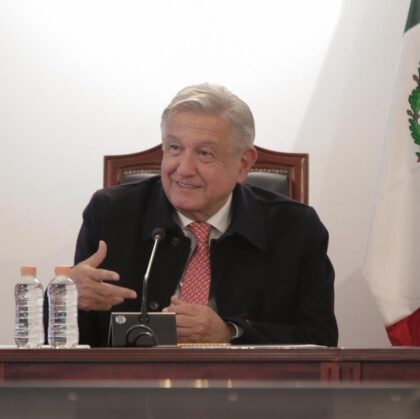 AMLO se apunta a la pensión de adultos mayores