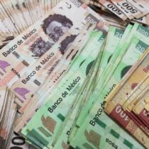 A revisión depósitos en efectivo mayores de 15 mil pesos: SAT
