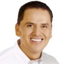 Detienen a Roberto Sandoval