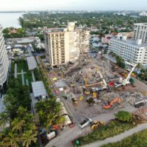 “Necesitamos ponerle fin a la búsqueda de sobrevivientes”: Bomberos de Miami-Dade