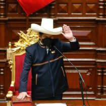 Pedro Castillo Torres tomó protesta como presidente de Perú