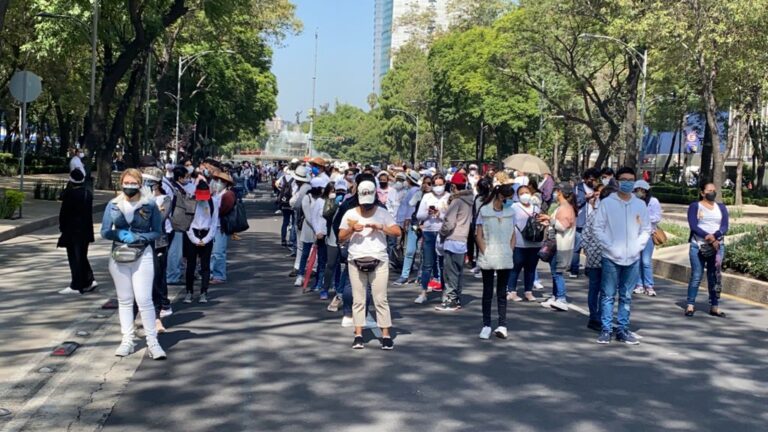 De nuevo marchan los padres de niños con cáncer en la CDMX