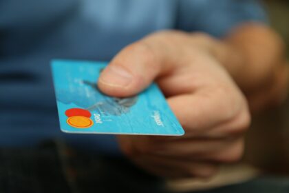 ¿Cuáles son los fraudes en tarjetas más comunes?