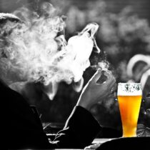 Consumo de alcohol podría estar relacionado con el cáncer, revela estudio