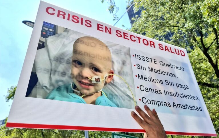 ¡Sigue el desabasto! Padres de niños con cáncer solicitan contratos de medicamentos