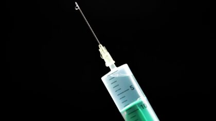 ¿Qué vacunas contra Covid-19 analizan una tercera dosis?