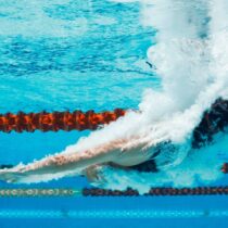 Las olimpiadas de natación: un espectáculo de velocidad y habilidad