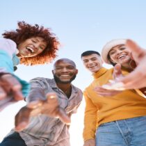 Cómo equilibrar la vida laboral y la social sin morir en el intento