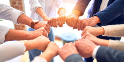 Liderar en marketing sin perder el control (ni la buena relación con tu equipo)